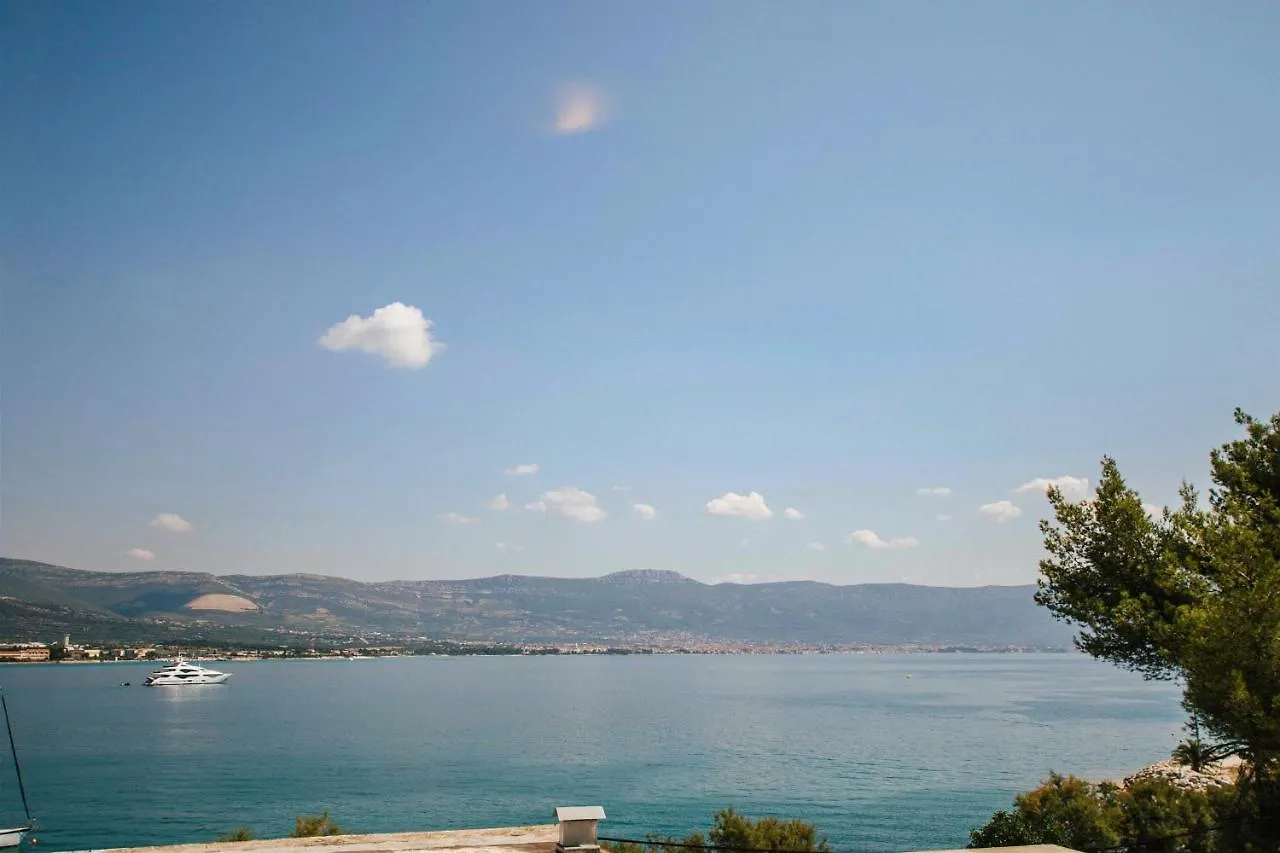 Apartment Klaric Trogir 0*,