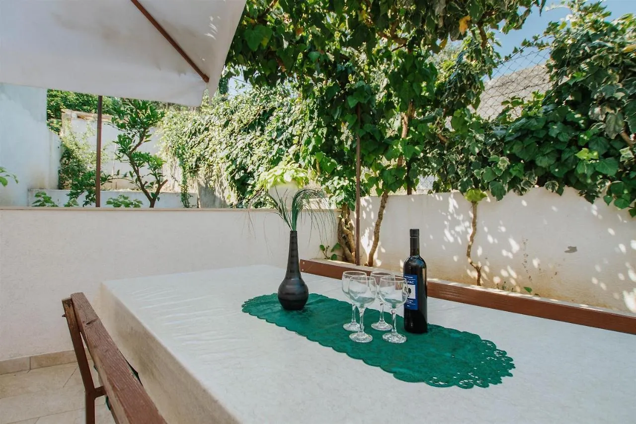 Apartment Klaric Trogir